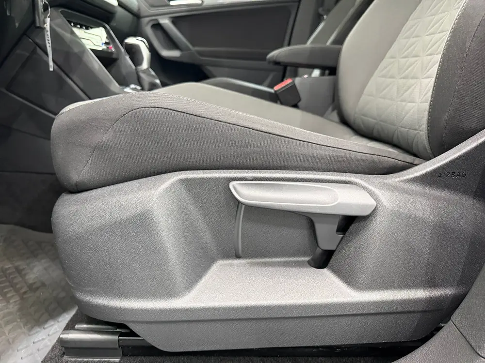 Volkswagen Tiguan 1.4 TSI eHybrid Automaat / Navigatie full uit 2022, foto 20