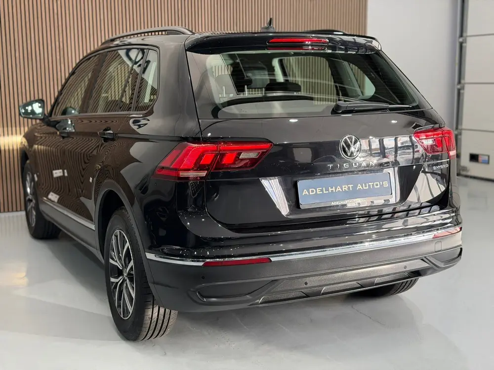 Volkswagen Tiguan 1.4 TSI eHybrid Automaat / Navigatie full uit 2022, foto 6