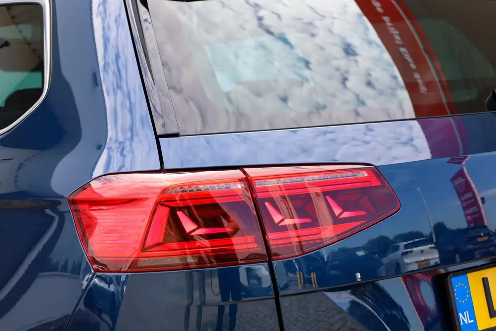 Volkswagen Passat Variant 1.5 TSI 150pk DSG R-Line Business uit 2021, foto 11