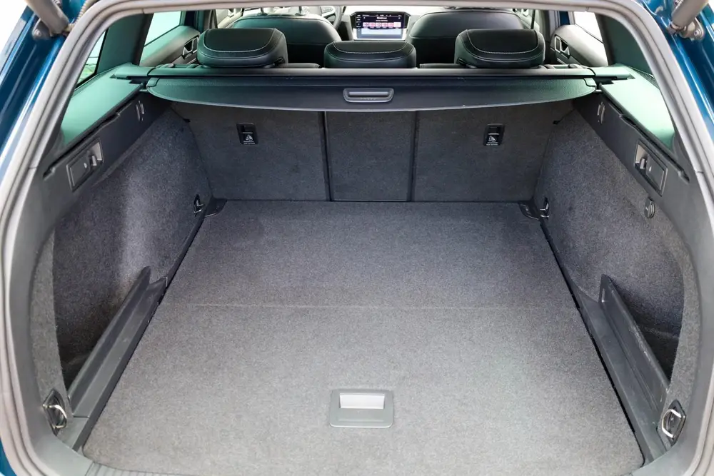 Volkswagen Passat Variant 1.5 TSI 150pk DSG R-Line Business uit 2021, foto 19