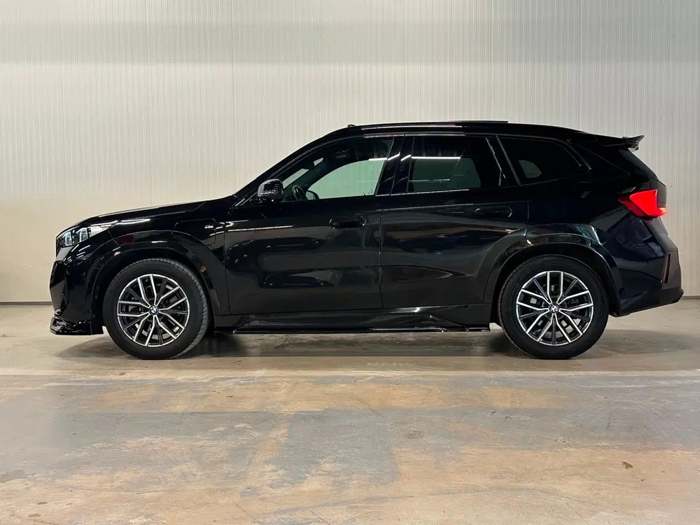 BMW X1 XDrive25e uit 2023, foto 10
