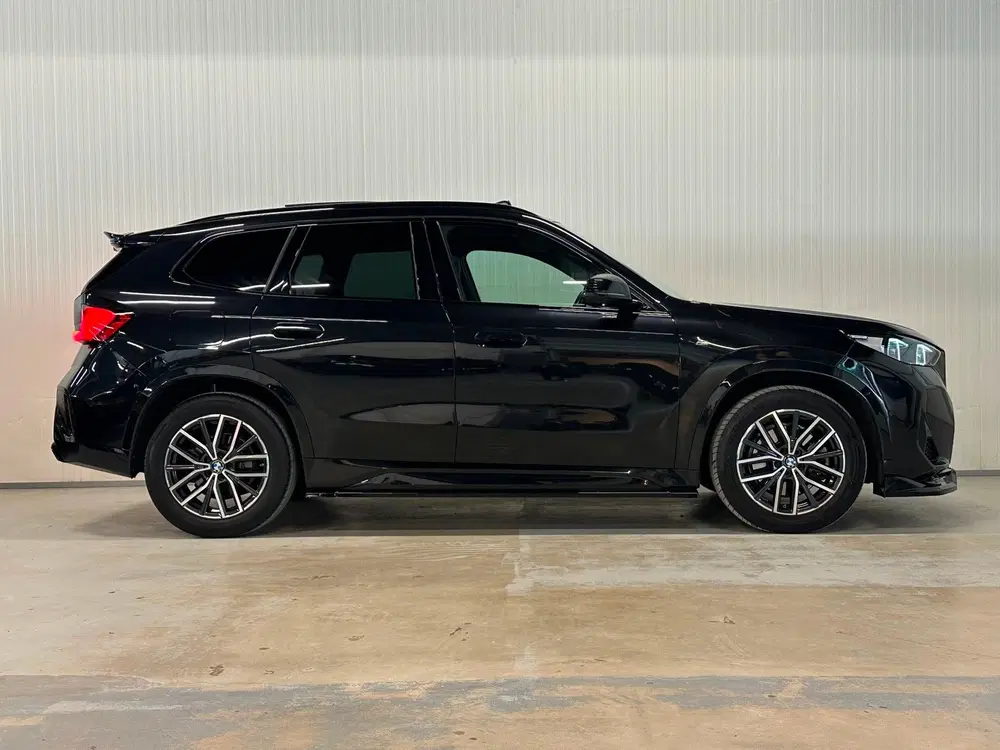 BMW X1 XDrive25e uit 2023, foto 11