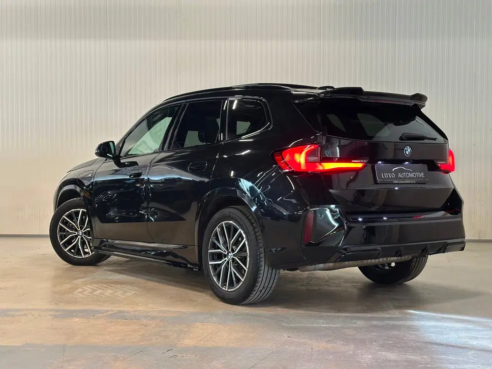 BMW X1 XDrive25e uit 2023, foto 2