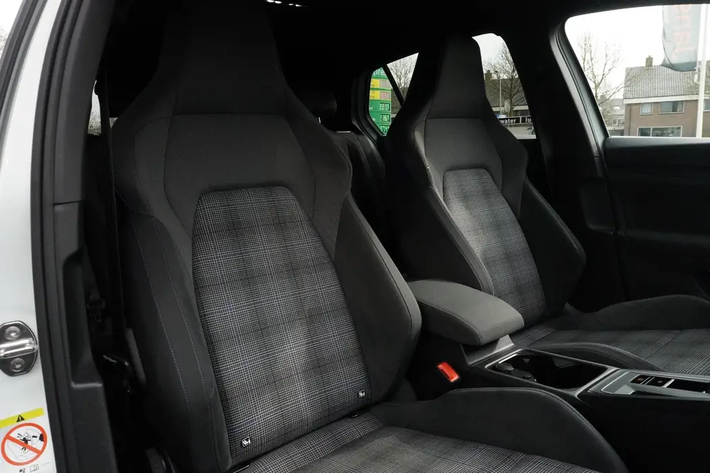 Volkswagen Golf 1.4 eHybrid GTE | BLACKLINE | CARPLAY | NAVI uit 2021, foto 9