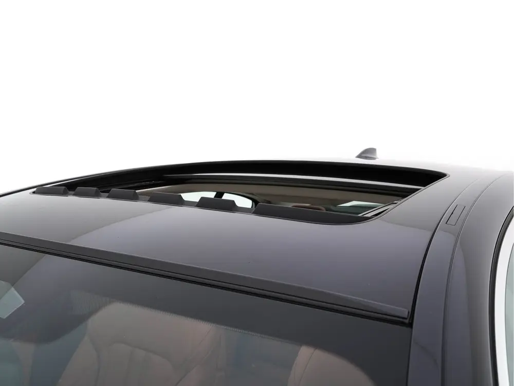 BMW D5 S "Limousine Aut. *PANO uit 2022, foto 7