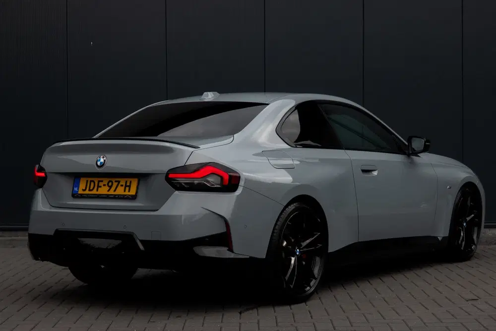 BMW 2-serie 2-serie Coupé 218i uit 2023, foto 2