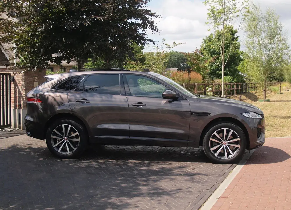 Jaguar F-Pace 2.0 P400e PHEV SE R-Dynamic uit 2023, foto 11