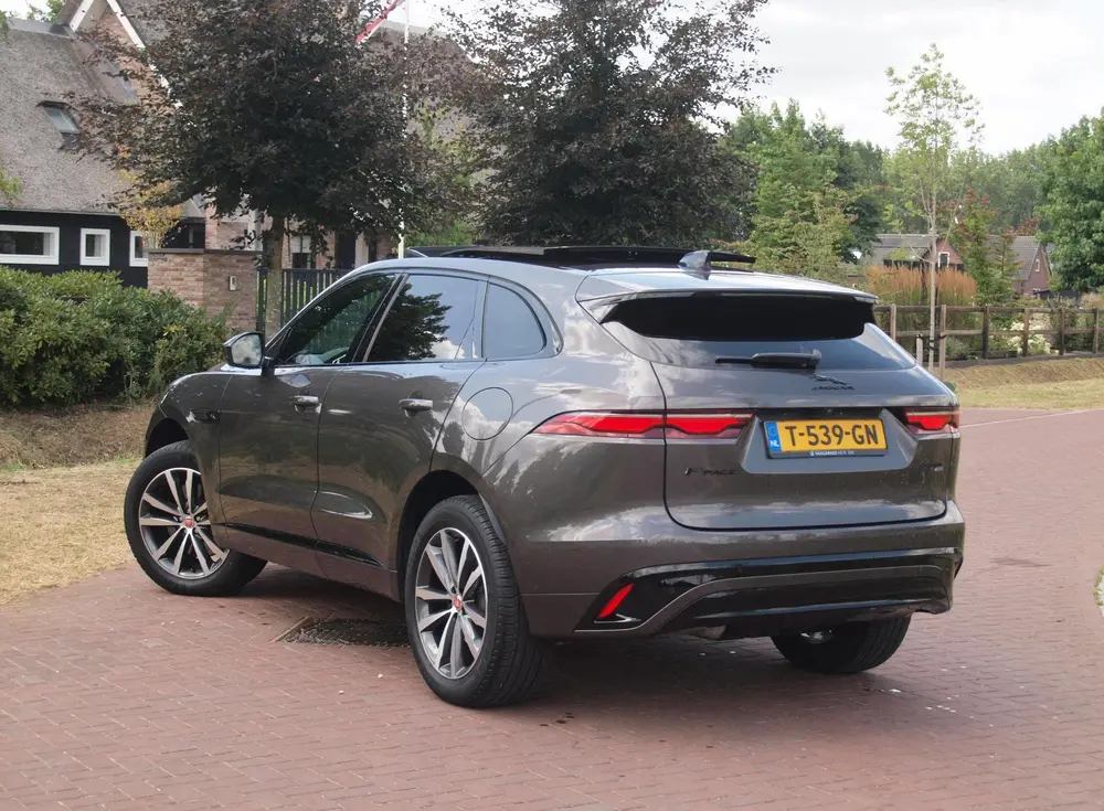 Jaguar F-Pace 2.0 P400e PHEV SE R-Dynamic uit 2023, foto 3