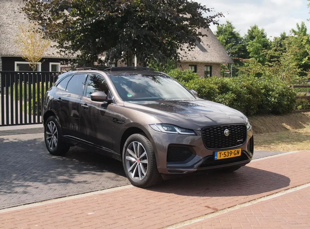 Jaguar F-Pace 2.0 P400e PHEV SE R-Dynamic uit 2023, foto 4