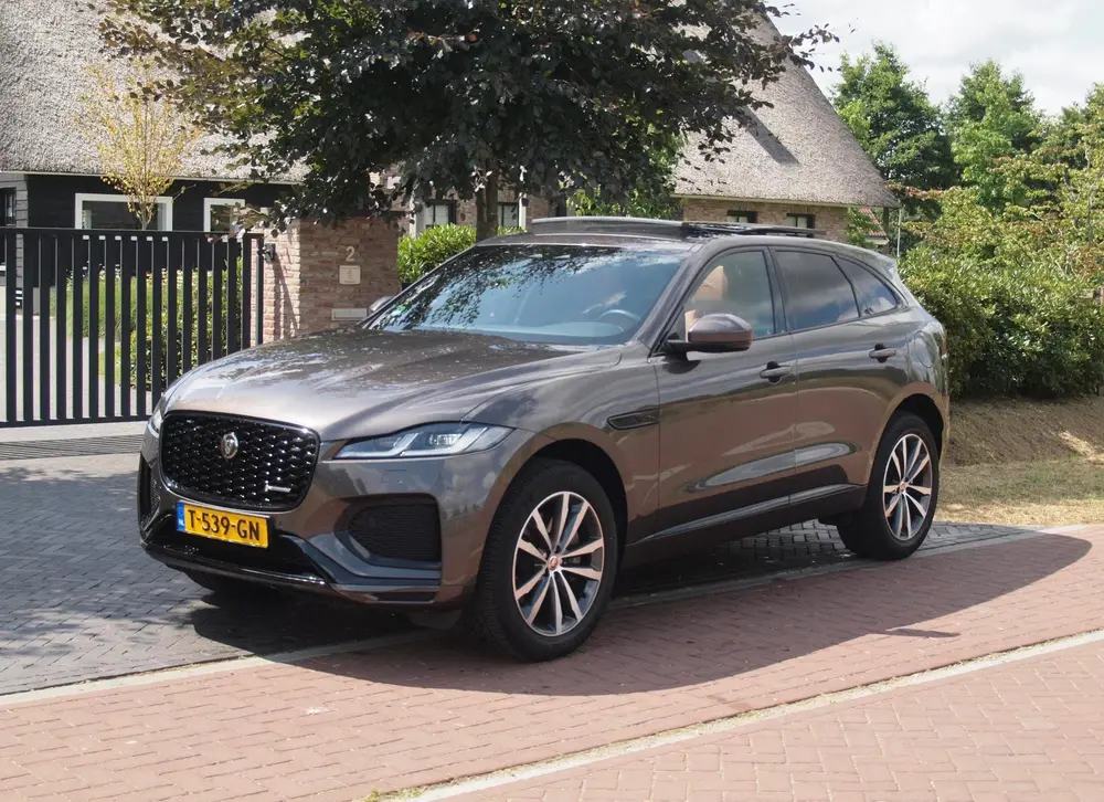 Jaguar F-Pace 2.0 P400e PHEV SE R-Dynamic uit 2023, foto 6