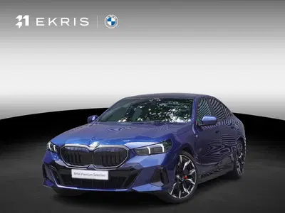 BMW 5-serie Sedan 550e xDrive M Sportpakket Pro uit 2025