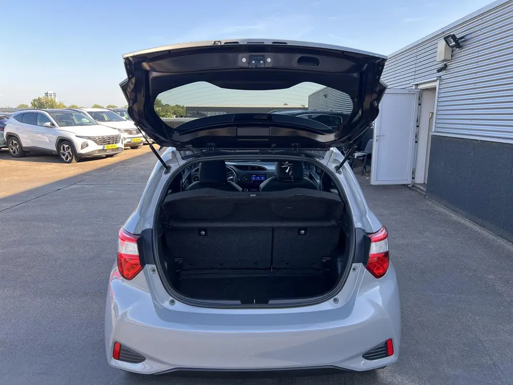 Toyota Yaris 1.5 Hybrid GR-Sport Dealeronderhouden uit 2019, foto 13