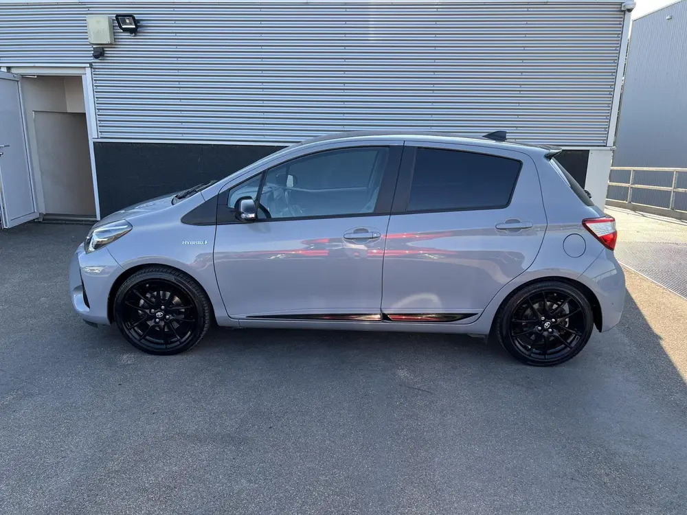 Toyota Yaris 1.5 Hybrid GR-Sport Dealeronderhouden uit 2019, foto 4