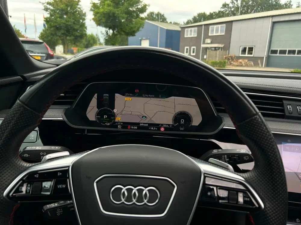 Audi Q8 e-tron 55 quattro S Edition 115 kWh SOH 92% 3x S uit 2023, foto 15