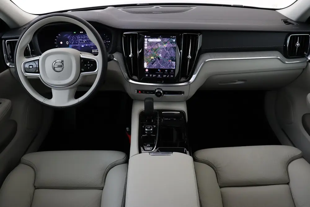 Volvo V60 T6 PLUG-IN HYBRID AWD ULTRA BRIGHT -PANO.D uit 2025, foto 4
