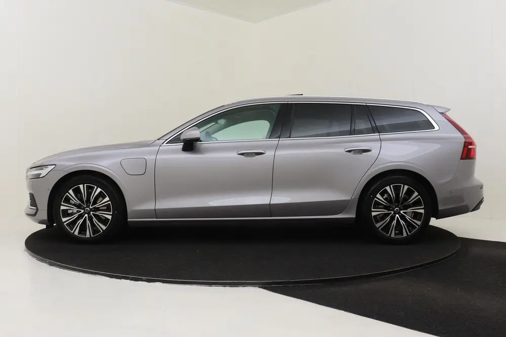 Volvo V60 T6 PLUG-IN HYBRID AWD ULTRA BRIGHT -PANO.D uit 2025, foto 7