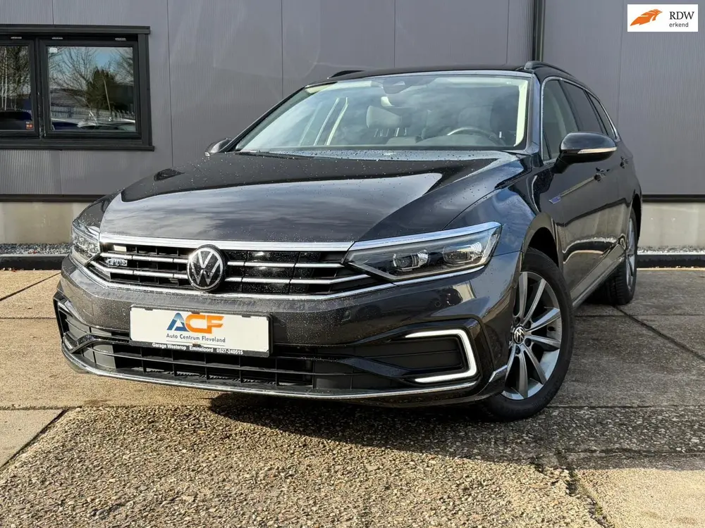 Volkswagen Passat Variant 1.4 TSI PHEV GTE Business uit 2021