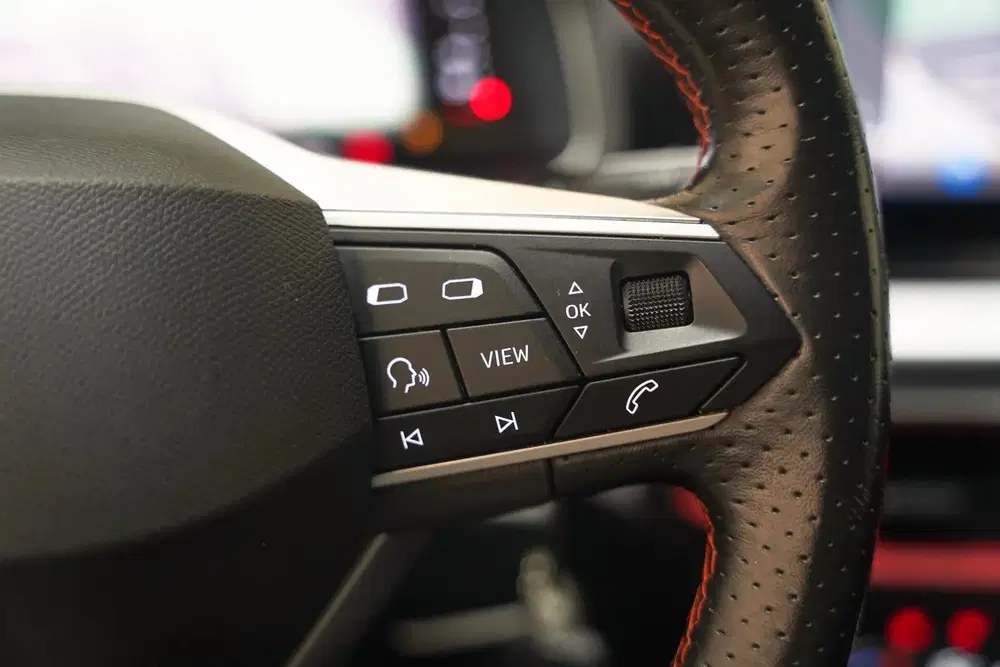 SEAT Ibiza 1.0 EcoTSI FR [ Virtual Camera Beats Stoel uit 2022, foto 17