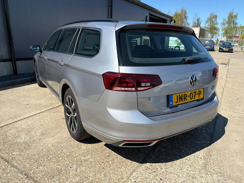 Volkswagen Passat Variant 1.4 TSI PHEV GTE Business uit 2022, foto 13