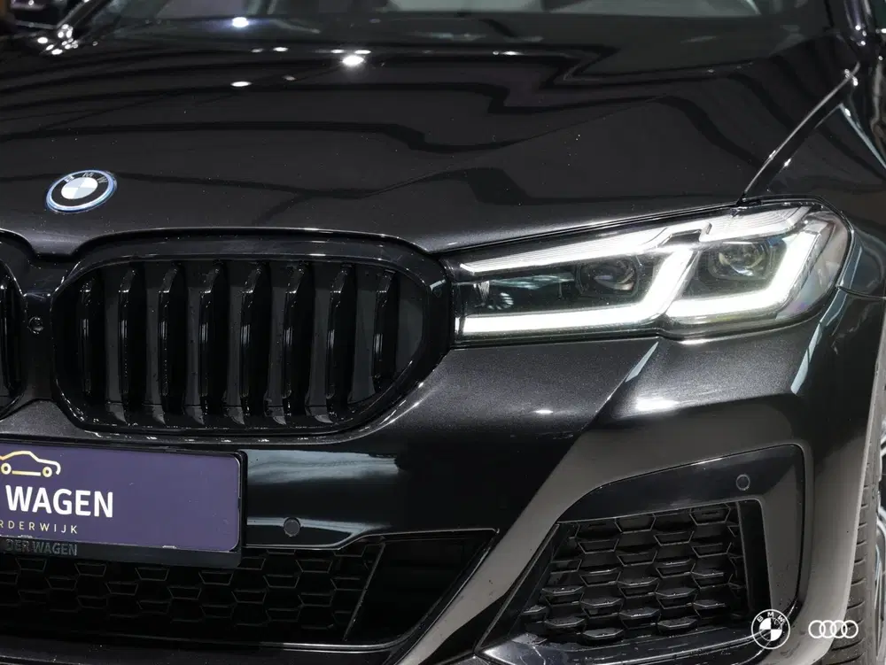 BMW 5-serie xDrive M SPORT uit 2023, foto 7