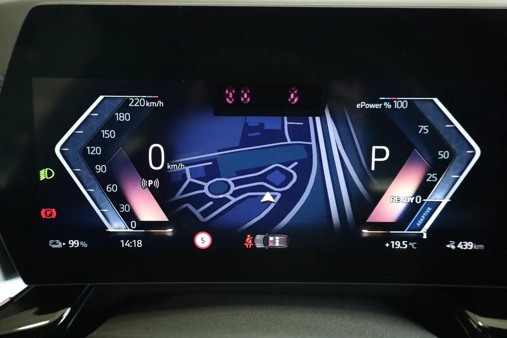 BMW iX1 eDrive20 uit 2026, foto 13