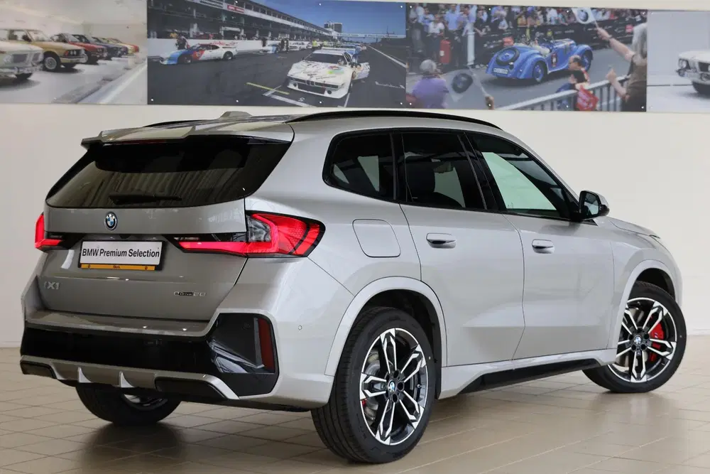 BMW iX1 eDrive20 uit 2026, foto 2