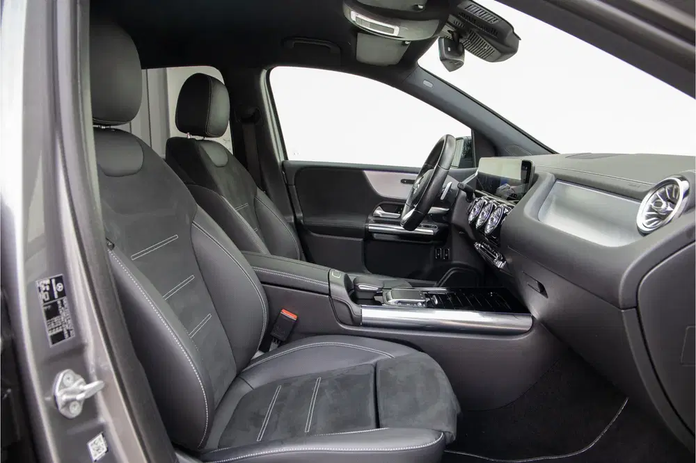 Mercedes-Benz B-Klasse 250 e AMG Night Edition uit 2020, foto 10