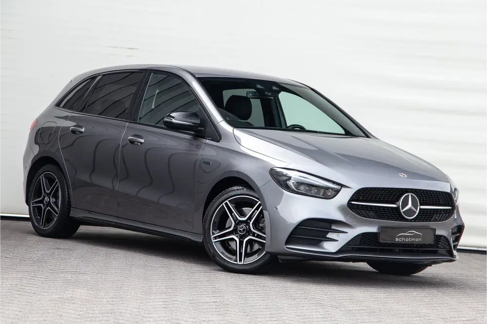 Mercedes-Benz B-Klasse 250 e AMG Night Edition uit 2020, foto 8