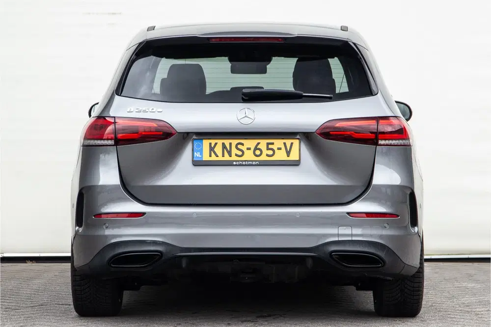Mercedes-Benz B-Klasse 250 e AMG Night Edition uit 2020, foto 5