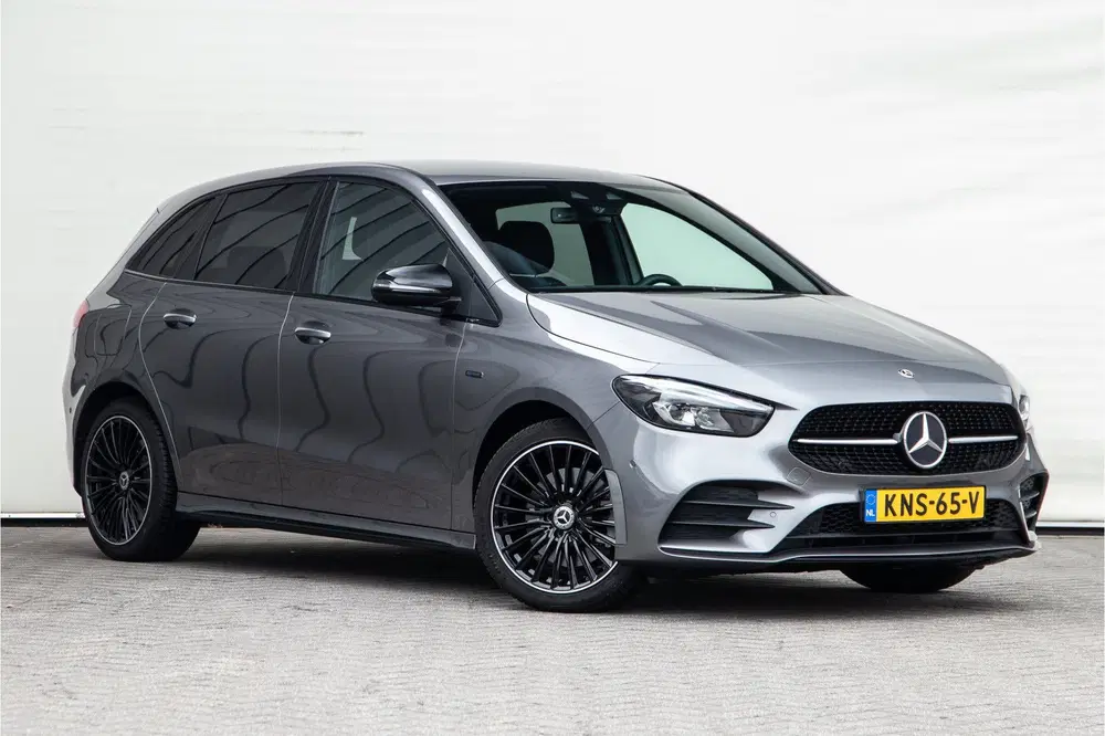 Mercedes-Benz B-Klasse 250 e AMG Night Edition uit 2020, foto 8