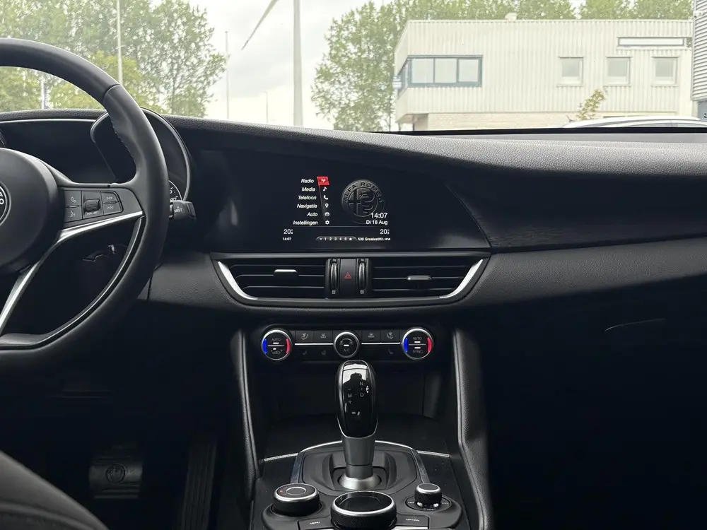 Alfa Romeo Giulia 2.0T Super 200pk | Afn. Trekhaak | Stoel uit 2020, foto 19