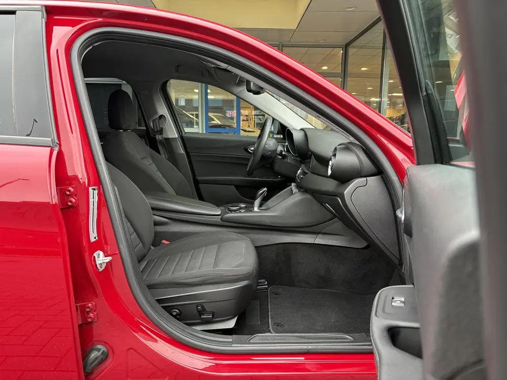 Alfa Romeo Giulia 2.0T Super 200pk | Afn. Trekhaak | Stoel uit 2020, foto 5