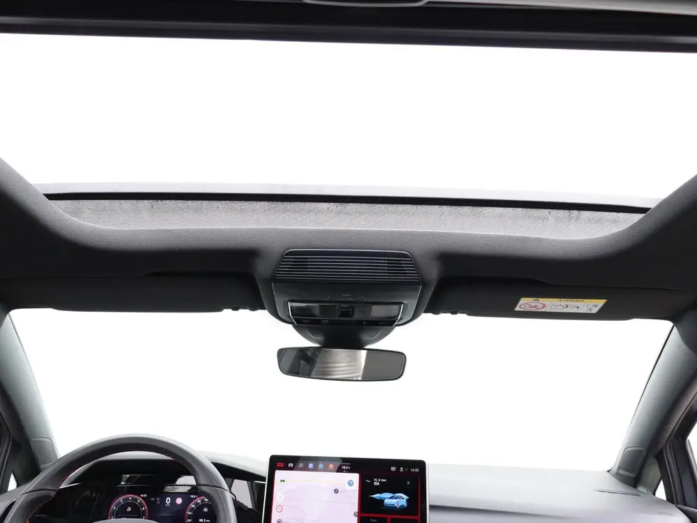 Volkswagen Golf 2.0 TSI GTI | Panoramadak | Stoel- en stuurv uit 2024, foto 15