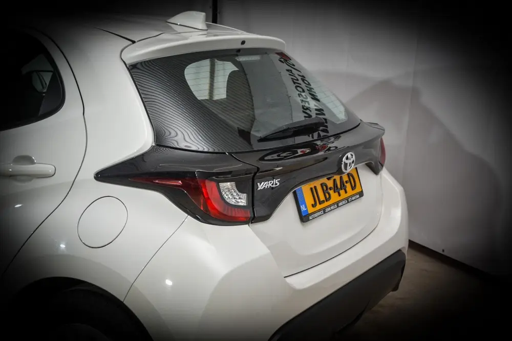 Toyota Yaris 1.0 VVT-i Active uit 2022, foto 3