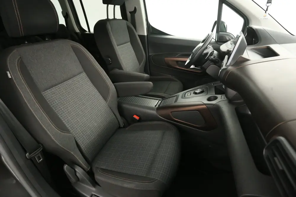 Peugeot Rifter 1.2 Puretech L2 GT 7p. 131PK uit 2021, foto 12