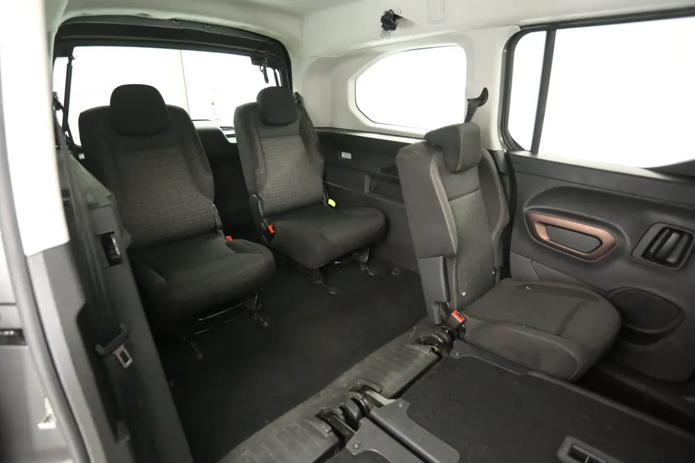 Peugeot Rifter 1.2 Puretech L2 GT 7p. 131PK uit 2021, foto 4