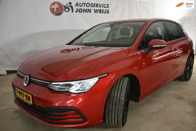 Volkswagen GOLF 8 1.5 TSI Life Business uit 2022