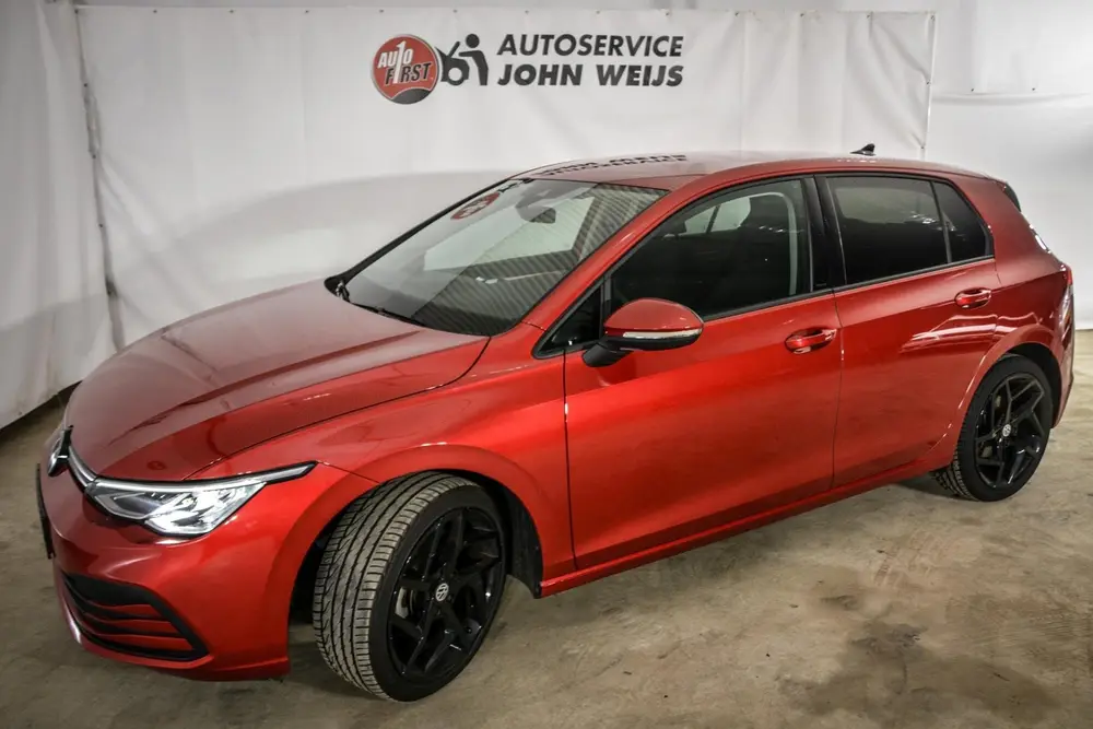 Volkswagen GOLF 8 1.5 TSI Life Business uit 2022, foto 3