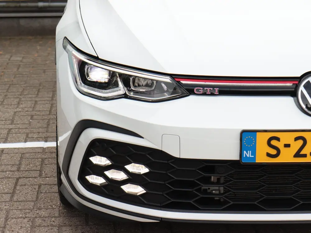 Volkswagen Golf 2.0 TSI GTI | Panoramadak | Adaptief onderst uit 2021, foto 6