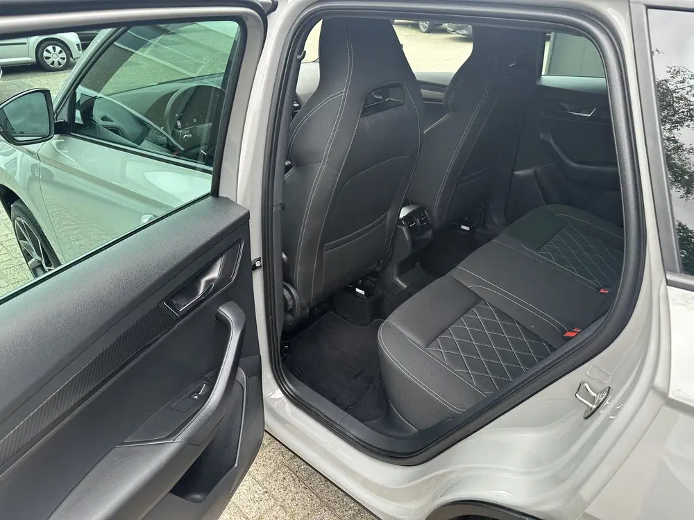 Skoda Karoq 1.5 TSI ACT Sportline Business uit 2021, foto 15