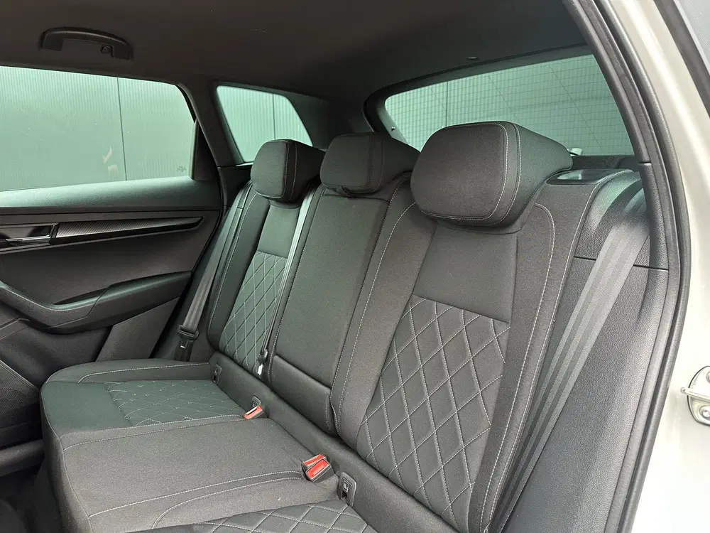 Skoda Karoq 1.5 TSI ACT Sportline Business uit 2021, foto 16