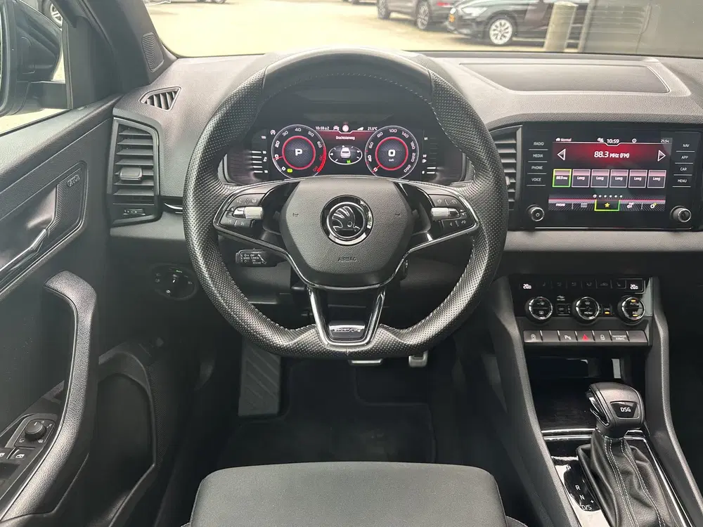 Skoda Karoq 1.5 TSI ACT Sportline Business uit 2021, foto 18
