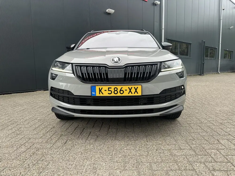 Skoda Karoq 1.5 TSI ACT Sportline Business uit 2021, foto 3