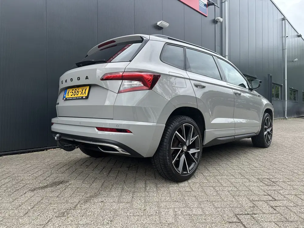 Skoda Karoq 1.5 TSI ACT Sportline Business uit 2021, foto 9