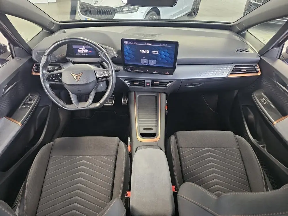 Cupra Born Adrenaline One uit 2022, foto 4