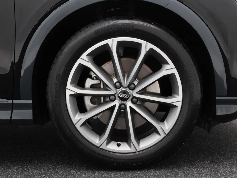 Audi Q4 e-tron 40 S Edition 63 kWh 204 Pk uit 2025, foto 5