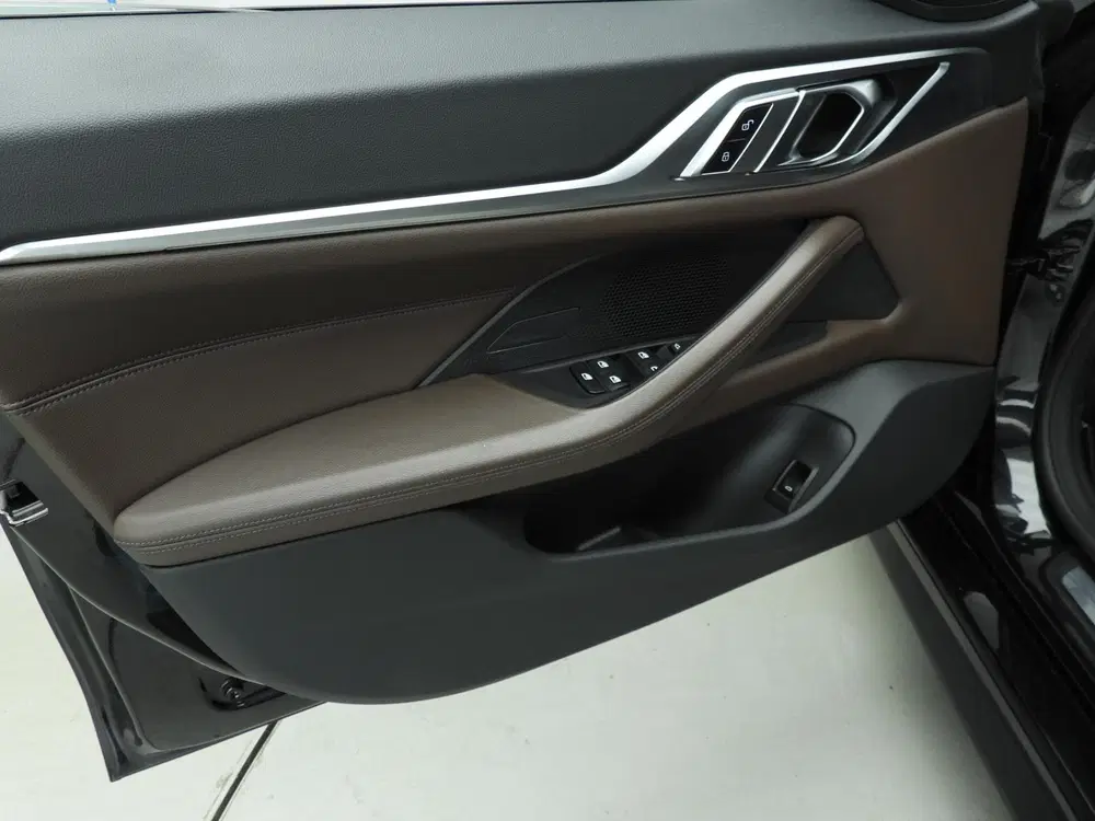 BMW 4-serie Gran Coupé 430i uit 2023, foto 20