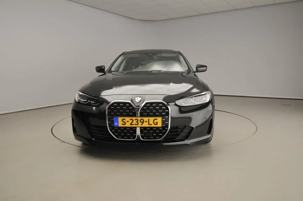 BMW 4-serie Gran Coupé 430i uit 2023, foto 5
