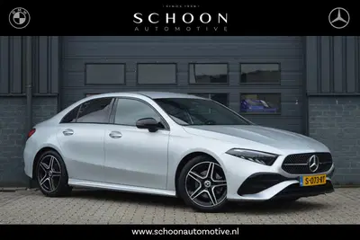 Mercedes-Benz A-Klasse 180 AMG Line uit 2023
