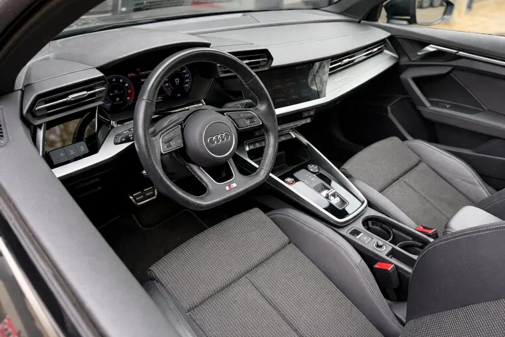 Audi S3 2.0 TFSI quattro uit 2021, foto 17